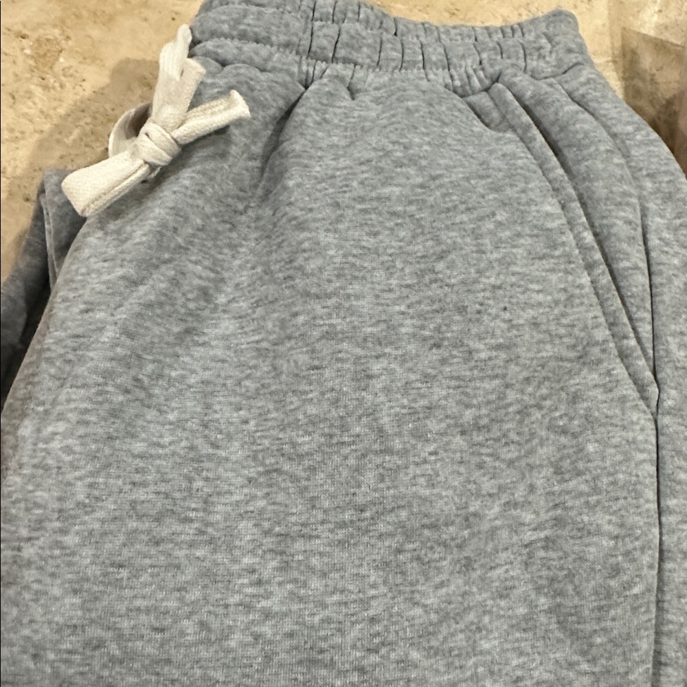 Sweatpants for Men - Comfortable Breathable with Pockets and Elastic Waistband L - Picture 2 of 5